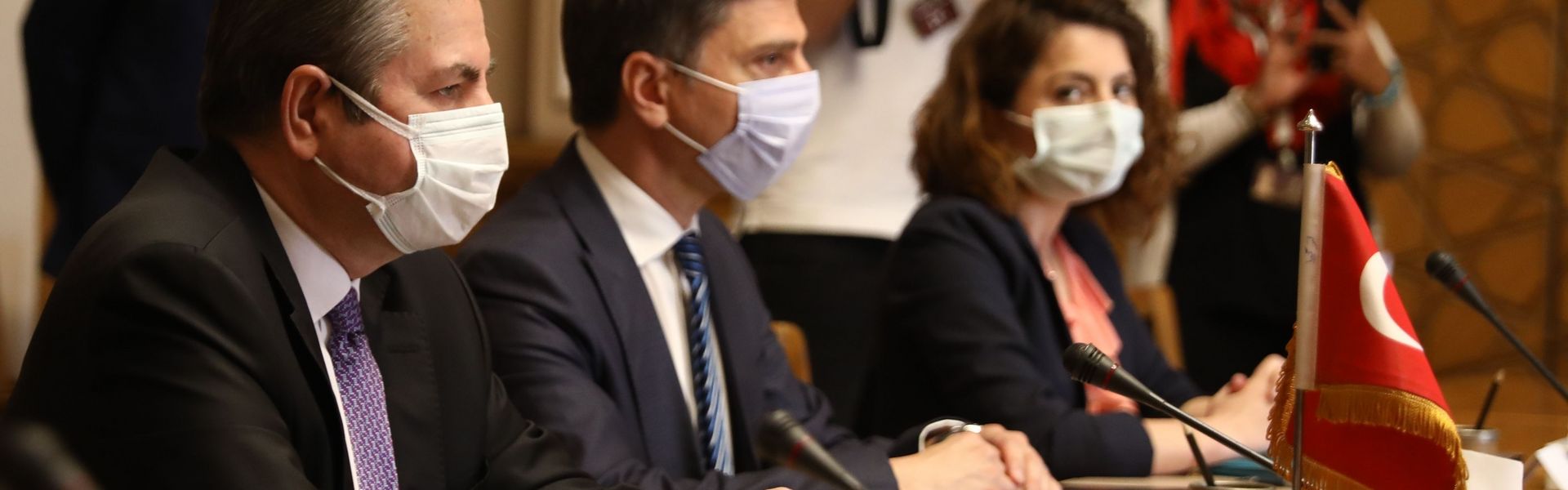 Deputy Foreign Minister Sedat Önal visits his Egyptian counterpart Hamdi Sanad Loza in Cairo